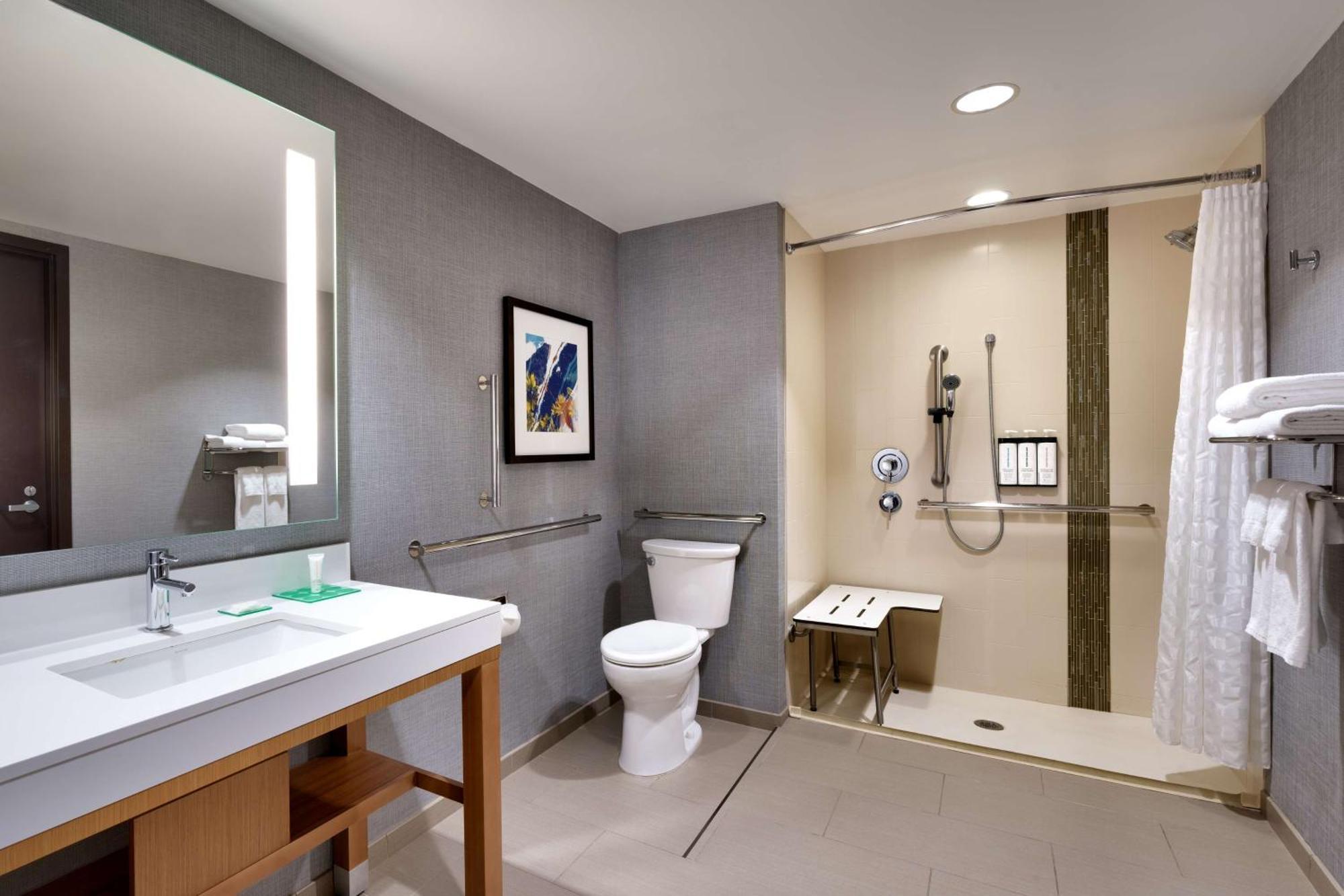 Hyatt Place Hotel 3*