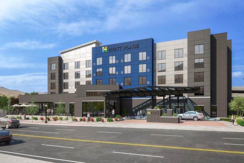 Hyatt Place Hotel 3*